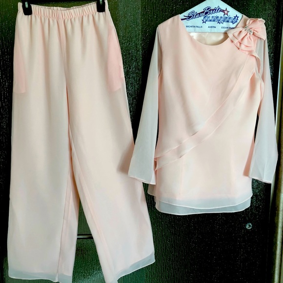 Dressy Pant Suit Never worn - Picture 1 of 1